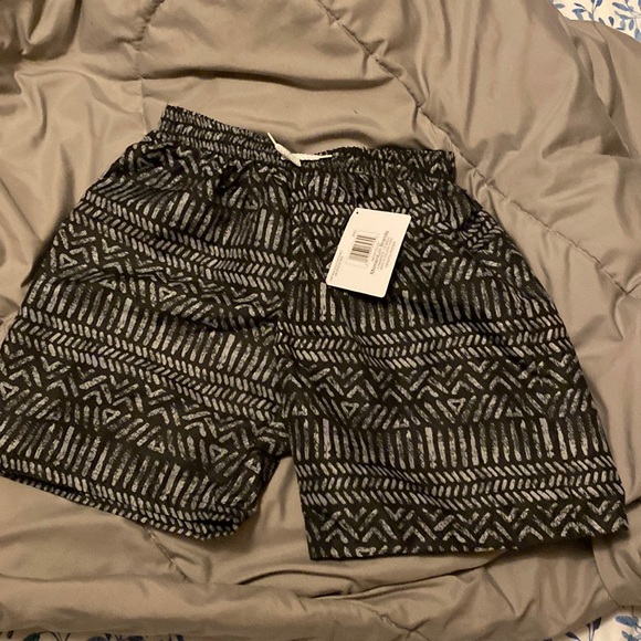 Swim trunks Brand New Boys Short size 11/12T - Picture 1 of 6